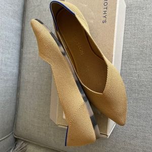 Rothy’s camel point